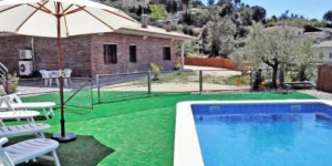  Located in Lloret de Mar, Astral offers an outdoor pool. This self-catering accommodation features WiFi.