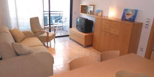  Apartment C/Barcelona is a self-catering accommodation located in Tossa de Mar. The property is 600 metres from Tossa de Mar Castle.