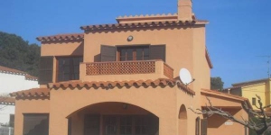  Holiday home Roser is located in L'Escala. The accommodation will provide you with a balcony.