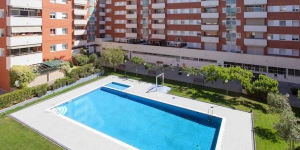  Situé à Lloret de Mar, à 500 mètres de la plage de Fenals, le Bed and Go Apartments propose des appartements indépendants avec une connexion Wi-Fi gratuite. Certains hébergements donnent accès à une piscine commune.
