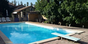  Offering an outdoor pool, HomeRez - Holiday home Route de la Roque is located in Althen-des-Paluds. This holiday home is 66 km from Marseille Provence Airport.
