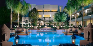  L'Alva Park és un hotel impressionant que inclou un spa de luxe i una piscina exterior. Està situat a 80 m de la platja de Fenals de Lloret i ofereix suites espaioses amb equips de so Bang & Olufsen i TV de pantalla plana.