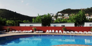  A diving school, seasonal outdoor pool and children’s play area can be found at Camping Sant Miquel. Located a 10-minute walk from Colera Beach, its modern bungalows offer private bathrooms and well-equipped kitchenettes.