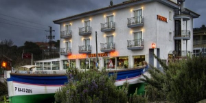  In El Mas Borinot, a 5 minute drive from the center of Blanes, Hostal Bonavista offers bright, air-conditioned rooms with balconies. It features a restaurant and a cafe-bar.