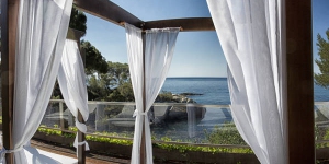  Dit luxe hotel biedt directe toegang tot het strand Cala del Pi van Platja d'Aro. Het heeft een gratis spa van 600 m², gratis WiFi, parkeergelegenheid en een buitenzwembad met uitzicht op zee.