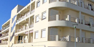  L'Apartment Ses Illetes Tossa De Mar est un appartement 2 pièces d'une surface de 36 m² situé dans le centre de Tossa de Mar. Il dispose d'un salon/salle à manger de 16 m² muni d'une télévision, d'un lecteur DVD et d'une chaîne hi-fi.