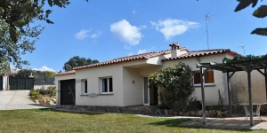  Holiday House Casa Nova is outside the resort, 3 km from the centre of Sant Feliu de Guixols, in a quiet position, 4 km from the sea. For shared use one will have swimming pool (15 x 10 m, 01.