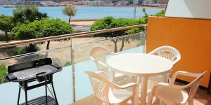  This is a renovated three-room apartment 62 m2 on 1st floor, located 1 km from the centre and 50 m from the sea. It has a living/dining room with 1 sofa bed.