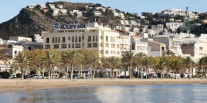   Росес — остановитесь в самом центре!  Отель Prestige Mar y Sol расположен всего в 50 метрах от пляжа Розес. В отеле есть ресторан, где подаются свежие морепродукты.