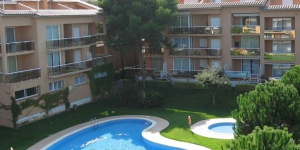  Located in Pals, Apartment Puig Sa Guilla Playa De Pals II offers outdoor pool. The property is 1.