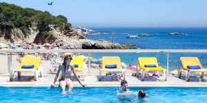  Right on Cala Rovira Beach, H Top Caleta Palace features an outdoor pool and gardens. Each spacious, air-conditioned room has a private balcony, some with sea views.