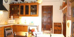  Holiday home Can Prats is located in Lloret de Mar. There is a full kitchen with a dishwasher and a microwave.