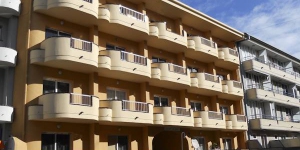  Situé dans la ville de L'Estartit, l'Edifici Els Salats possède une piscine extérieure et une terrasse meublée. Les appartements sont à seulement 900 mètres de la plage.