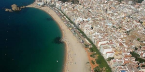  Set in various buildings in the centre of Blanes, the apartments are within 250 metres of the beach. Most apartments offers a private balcony and a well-equipped kitchenette.