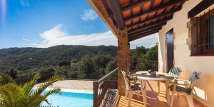  Located in Calonge, Villa Calonge 2 offers an outdoor pool. There is a full kitchen with a dishwasher and a microwave.