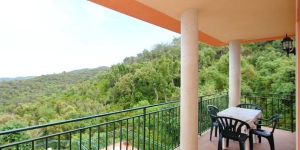 Located in Lloret de Mar, Villa Lloret de Mar 5 offers an outdoor pool. The property is 4.
