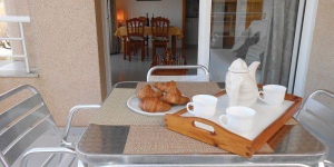  Apartment CMerce Rodoreda K-543 is a self-catering accommodation located in Blanes. Accommodation will provide you with air conditioning.
